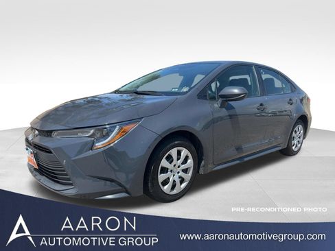 Used 2024 Toyota Corolla LE FWD image 1