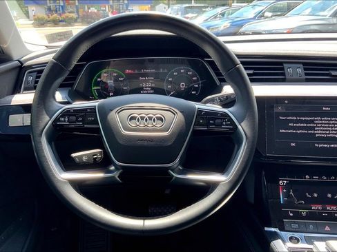 Used 2022 Audi e-tron Premium image 5