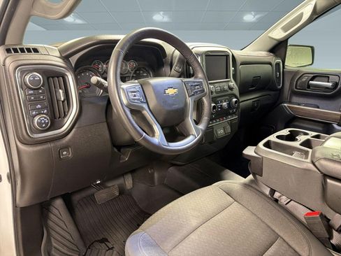 Used 2022 Chevrolet Silverado 1500 LT image 3