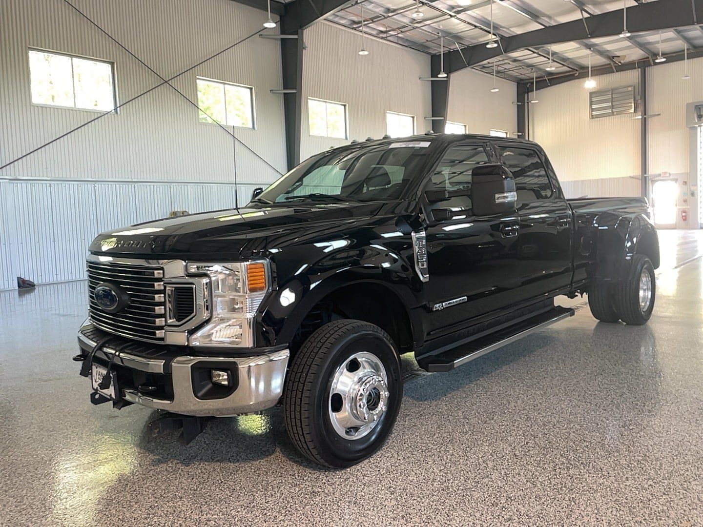 Used 2022 Ford F350 Lariat w/ Lariat Ultimate Package AWD/4WD image 4