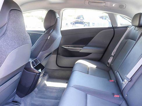 Used 2025 Lucid Air Pure RWD image 19