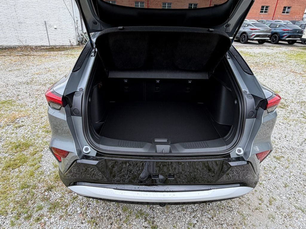 New 2026 Buick Envista Sport Touring FWD image 5