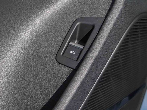 Used 2025 Audi Q7 2.0T Premium w/ Convenience Plus Package image 30