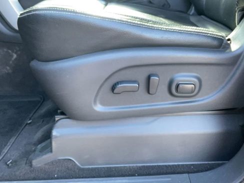 Used 2017 Nissan Titan PRO-4X w/ Pro-4x Convenience Package AWD/4WD image 31