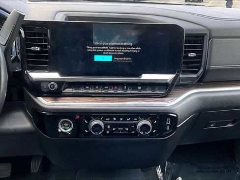 Used 2022 Chevrolet Silverado 1500 LT image 6