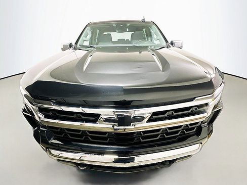 Used 2022 Chevrolet Silverado 1500 LT image 2