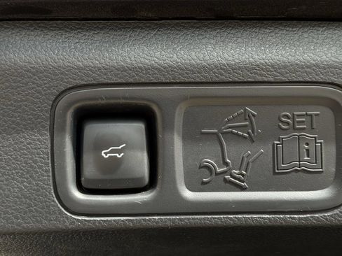 Used 2023 Ford Expedition Max Limited image 36