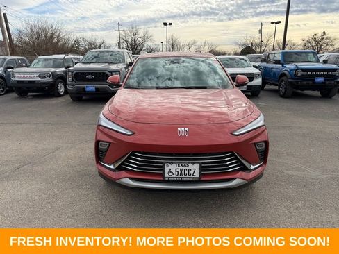 Used 2024 Buick Envista Preferred w/ Convenience II Package image 2