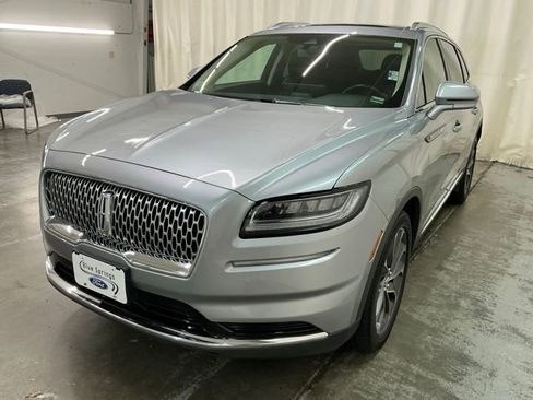 Used 2023 Lincoln Nautilus Reserve AWD/4WD image 7