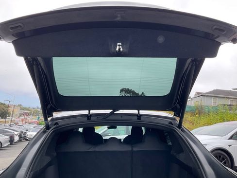 Used 2023 Tesla Model X AWD/4WD image 9
