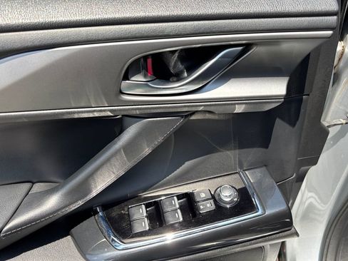 Used 2019 MAZDA CX-9 Touring FWD image 23