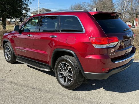 Used 2017 Jeep Grand Cherokee Limited image 6