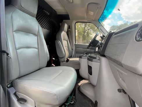 Used 2011 Ford E-250 and Econoline 250 Extended w/ PWR Group image 13