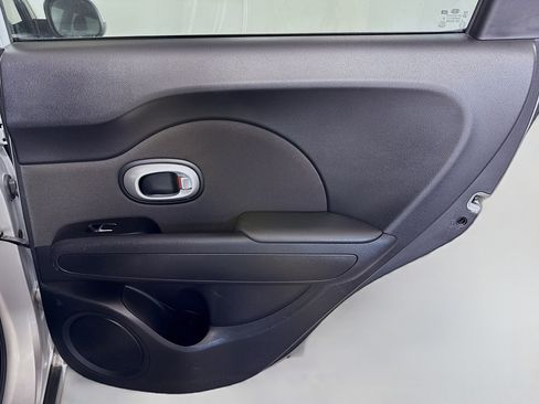 Used 2019 Kia Soul Base image 27