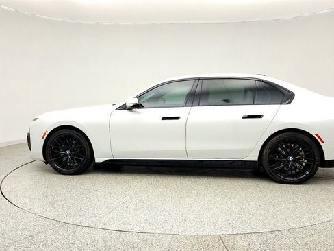 Used 2023 BMW i7 xDrive60 AWD/4WD image 8