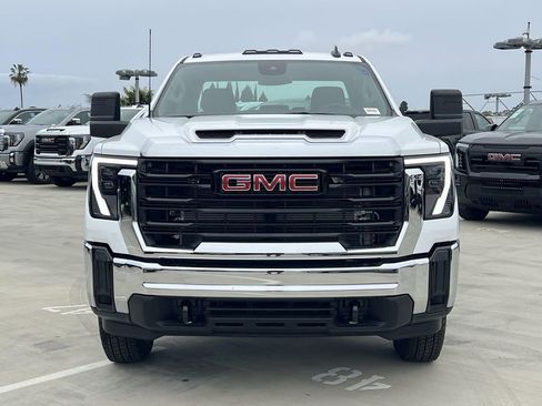 New 2026 GMC Sierra 3500 Pro AWD/4WD image 8
