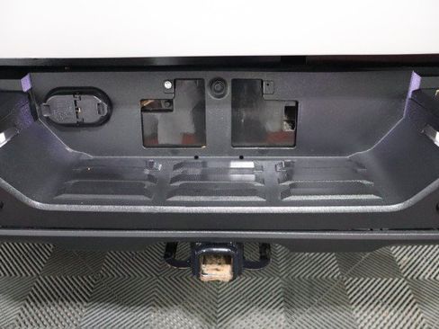 Used 2022 Toyota Tundra SR5 AWD/4WD image 31