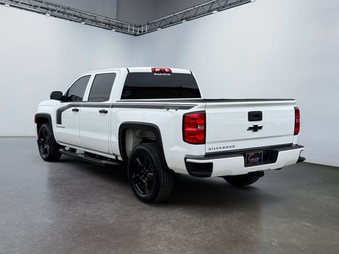 Used 2018 Chevrolet Silverado 1500 Custom w/ Custom Value Package AWD/4WD image 7