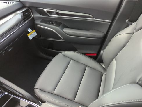 New 2025 Kia Telluride S image 18