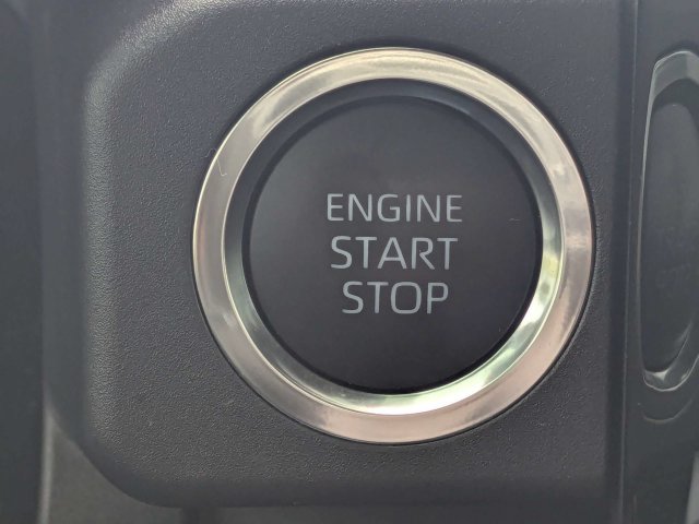 Used 2025 Toyota 4Runner Limited AWD/4WD image 29