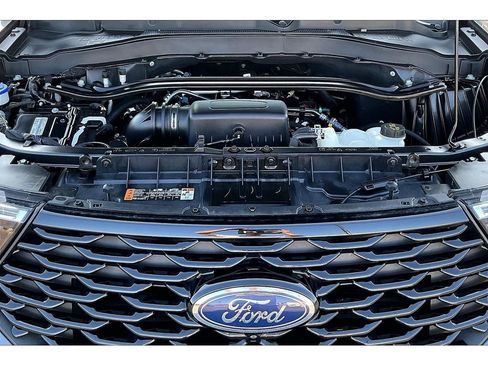Used 2024 Ford Explorer ST-Line w/ Class IV Trailer Tow Package AWD/4WD image 49