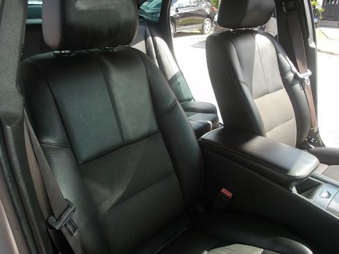 Used 2017 Chevrolet Impala LT FWD image 44