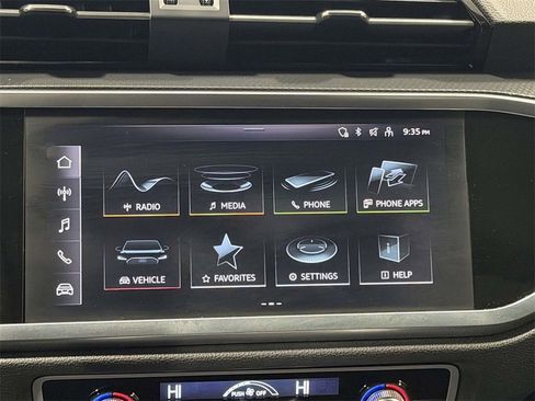 Used 2025 Audi Q3 2.0T Premium image 18