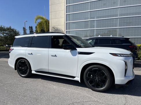 Used 2026 INFINITI QX80 4WD w/ Sport Exterior Package image 8