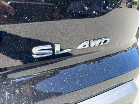 Used 2023 Nissan Pathfinder SL AWD/4WD image 31