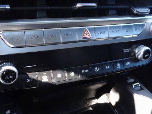 Used 2023 Kia Telluride S image 9