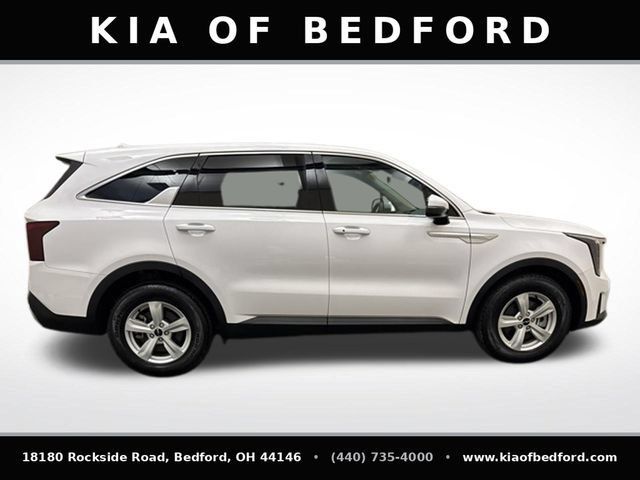 Used 2026 Kia Sorento LX FWD image 4