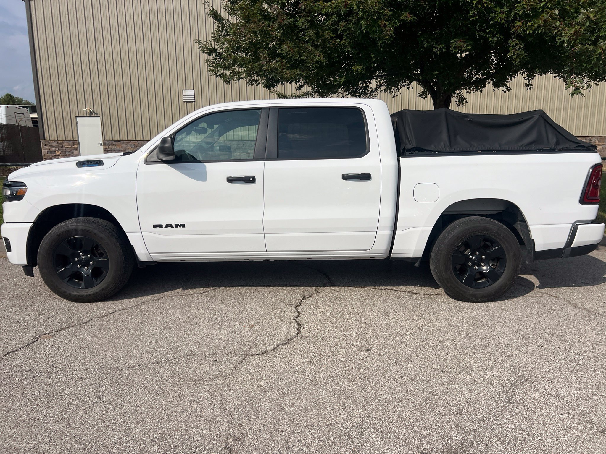 Used 2025 RAM 1500 Tradesman w/ Night Edition AWD/4WD image 9