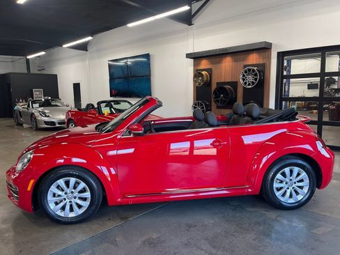 Used 2018 Volkswagen Beetle 2.0T Coast FWD image 8