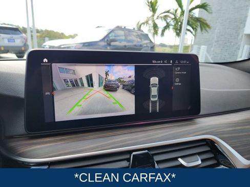 Used 2023 BMW 530i w/ Premium Package image 5