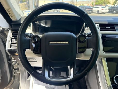 Used 2019 Land Rover Range Rover Sport HSE AWD/4WD image 10