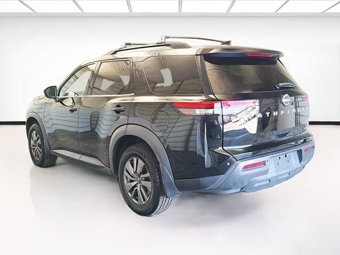 Used 2022 Nissan Pathfinder SV image 6