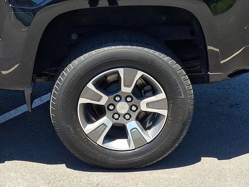 Used 2020 Chevrolet Colorado Z71 AWD/4WD image 26