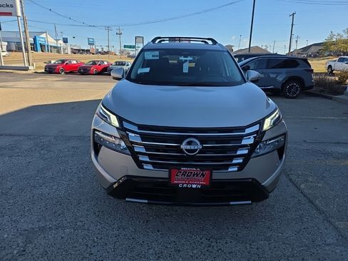 New 2026 Nissan Rogue Platinum image 11