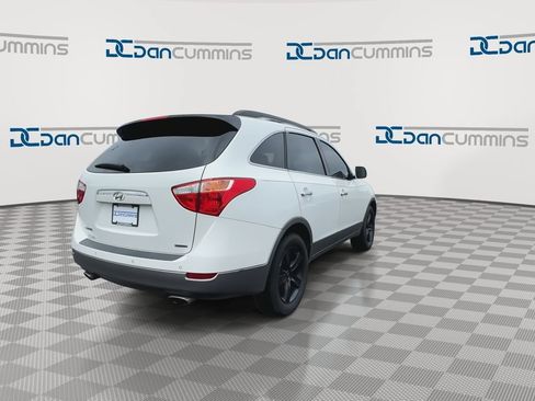Used 2010 Hyundai Veracruz Limited w/ Rear Seat Entertainment Pkg 4 FWD image 8