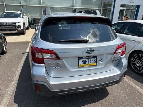 Used 2018 Subaru Outback 2.5i Limited AWD/4WD image 9