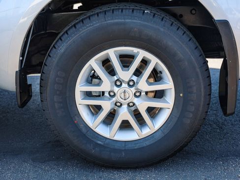 Used 2020 Nissan Frontier SV RWD image 24