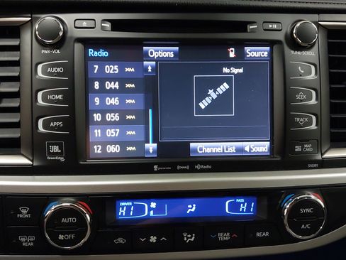 Used 2019 Toyota Highlander Limited Platinum image 20