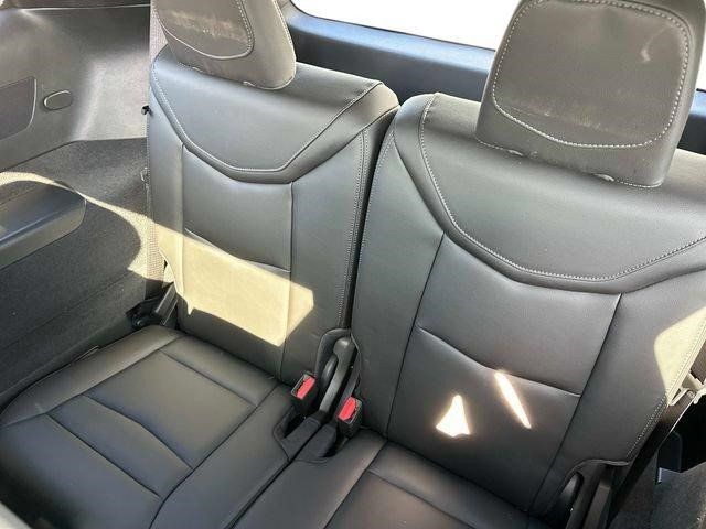 Certified 2024 Cadillac XT6 Luxury w/ LPO, Floor Liner Package AWD/4WD image 10