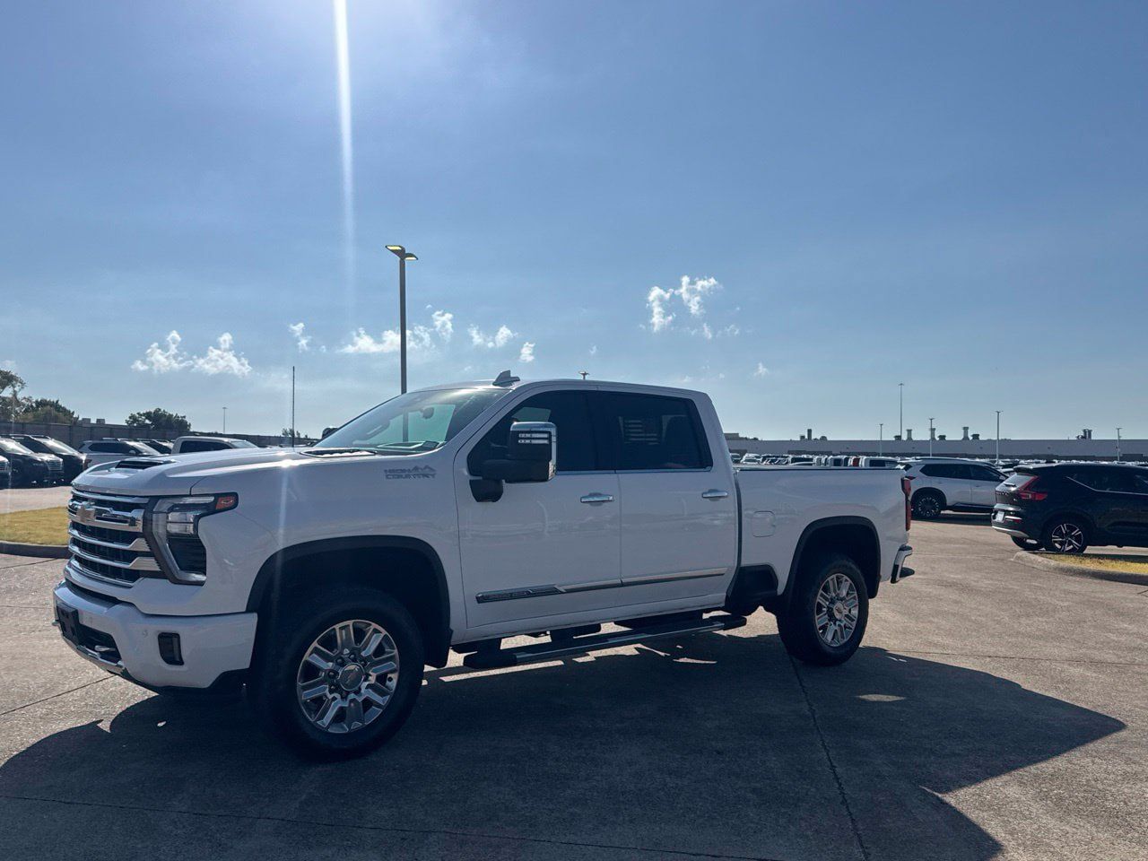Used 2024 Chevrolet Silverado 2500 High Country w/ High Country Premium Package AWD/4WD image 13