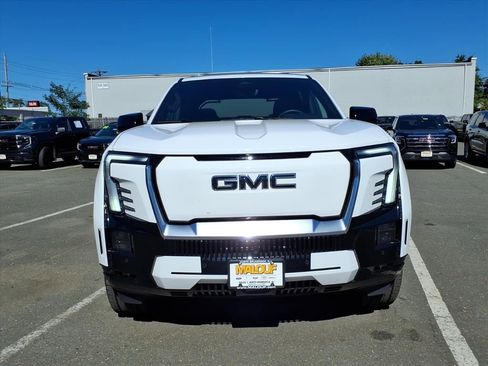 New 2025 GMC Sierra EV Denali image 2
