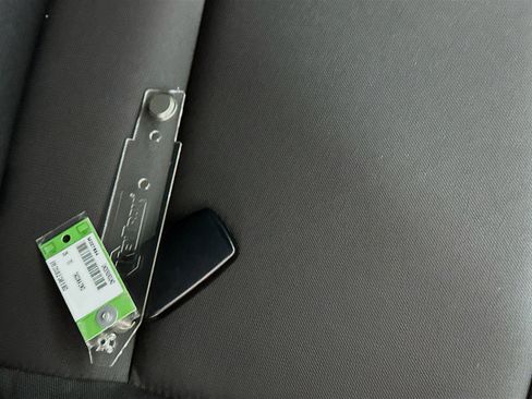 Used 2025 Toyota Tacoma SR5 image 33