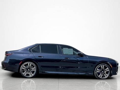Used 2024 BMW 740i w/ Premium Package RWD image 6