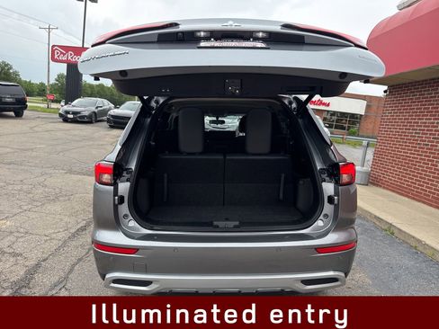 Used 2024 Mitsubishi Outlander SE image 21