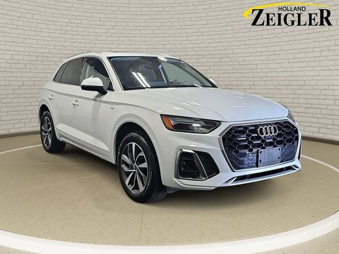 Used 2023 Audi Q5 2.0T Premium Plus w/ Premium Plus Package AWD/4WD image 3