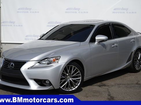 Used 2015 Lexus IS 250 RWD image 2
